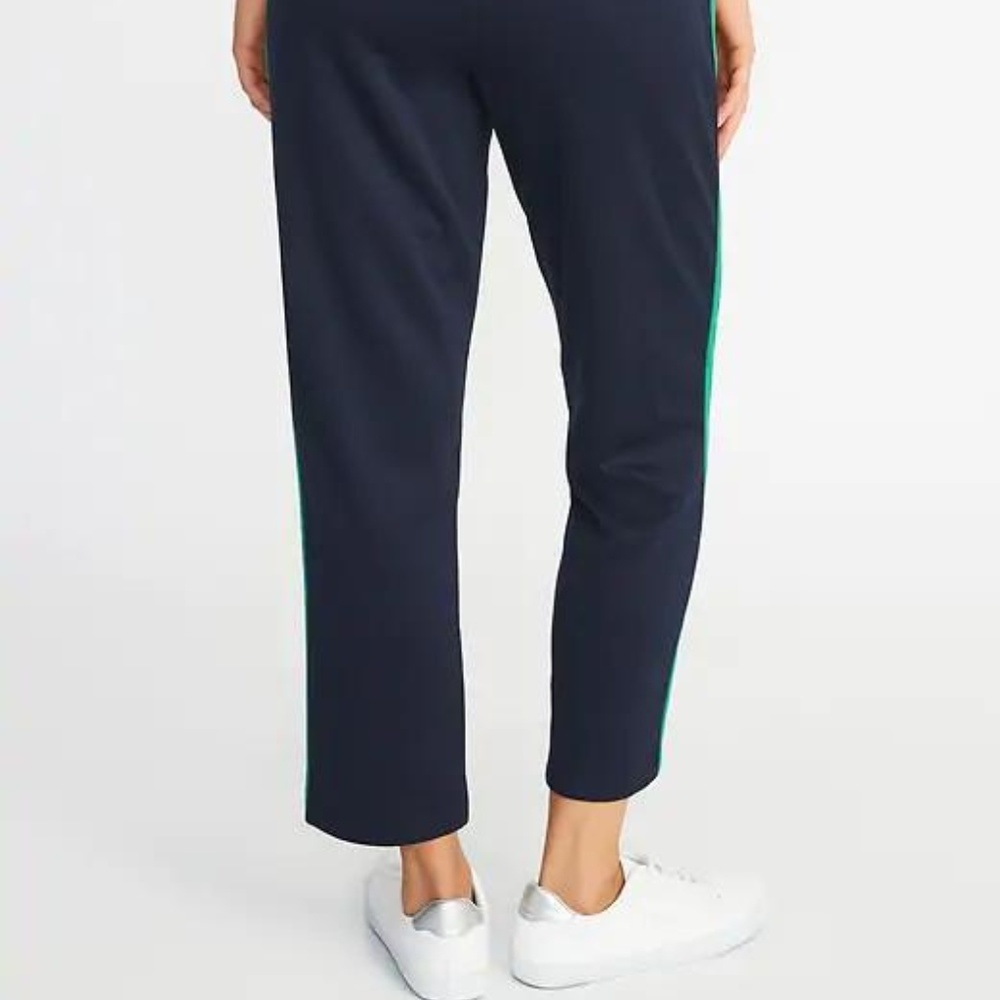 Old Navy Mid-Rise Side-Stripe Joggers for Women - Picture 4 of 6